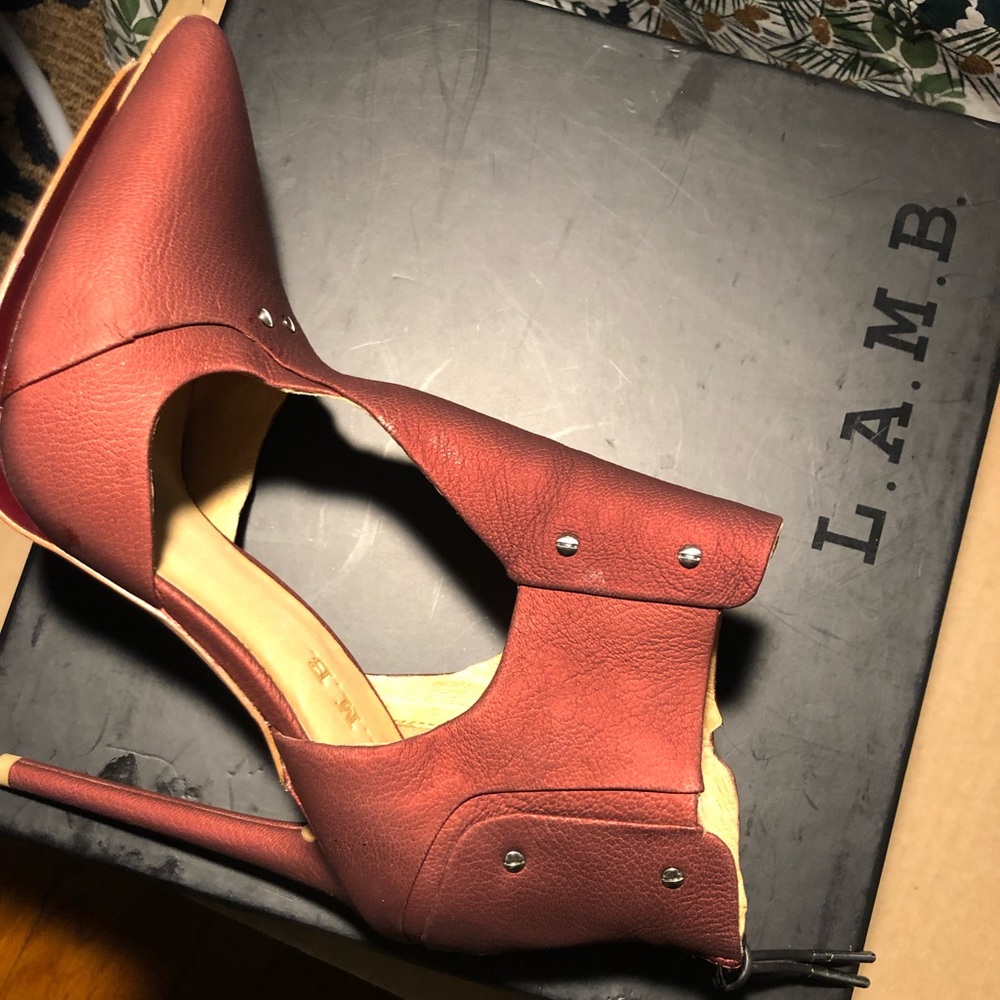 L.A.M.B - Picture 2 of 5